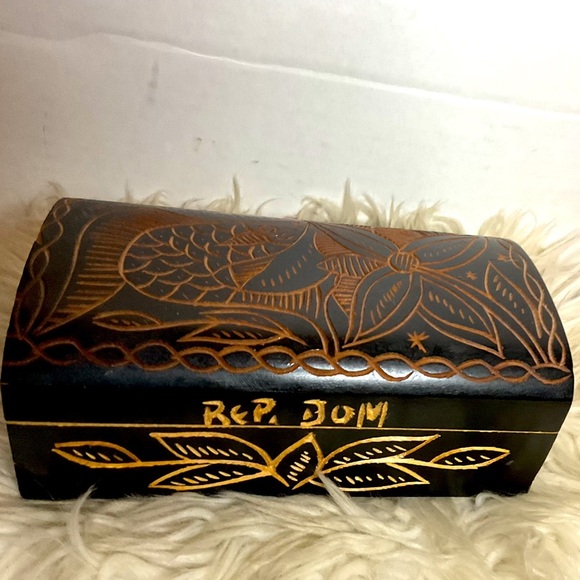 Handcrafted Black and Brown Decorative Box - Picture 1 of 11